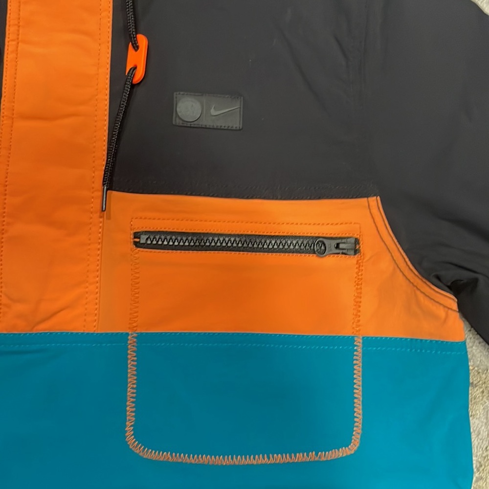 Nike Chelsea Hike Woven Jacket - Picture 10 of 14